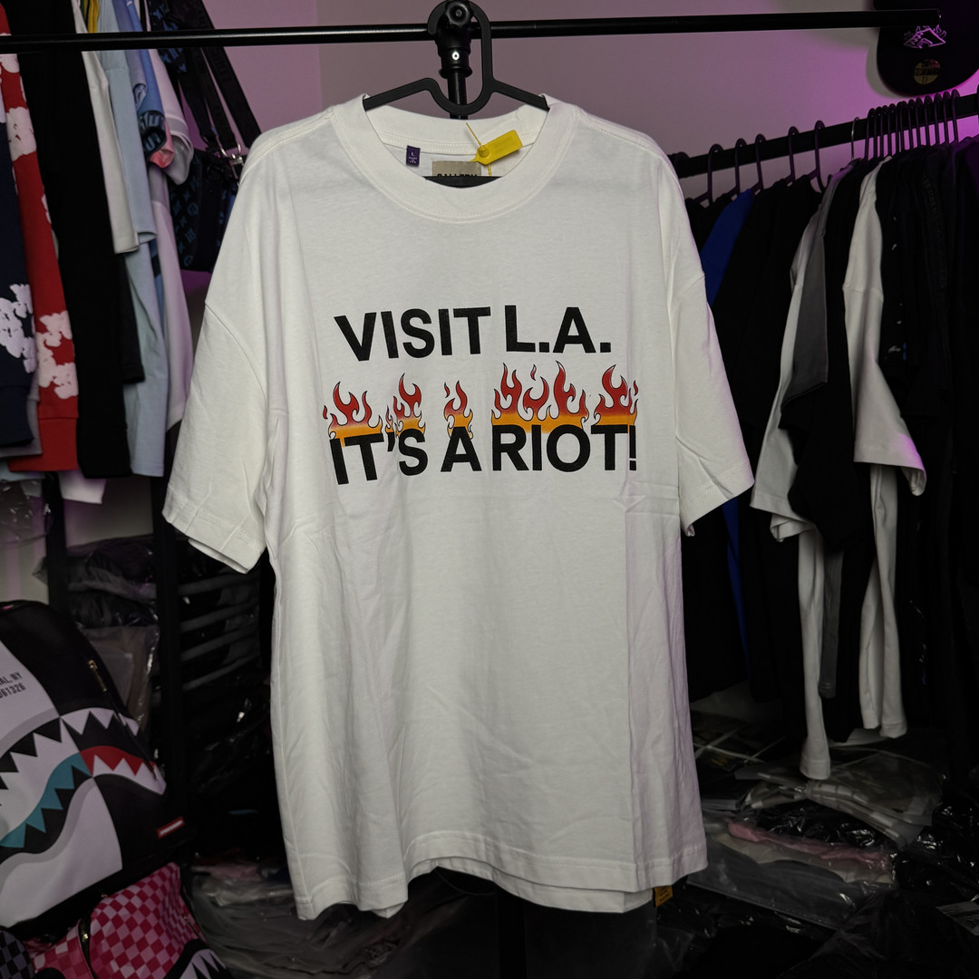 تیشرت گلری دپت آتیشی - سفید Gallery dept L.A تیشرت گلری دپت آتیشی - سفید Gallery dept L.A