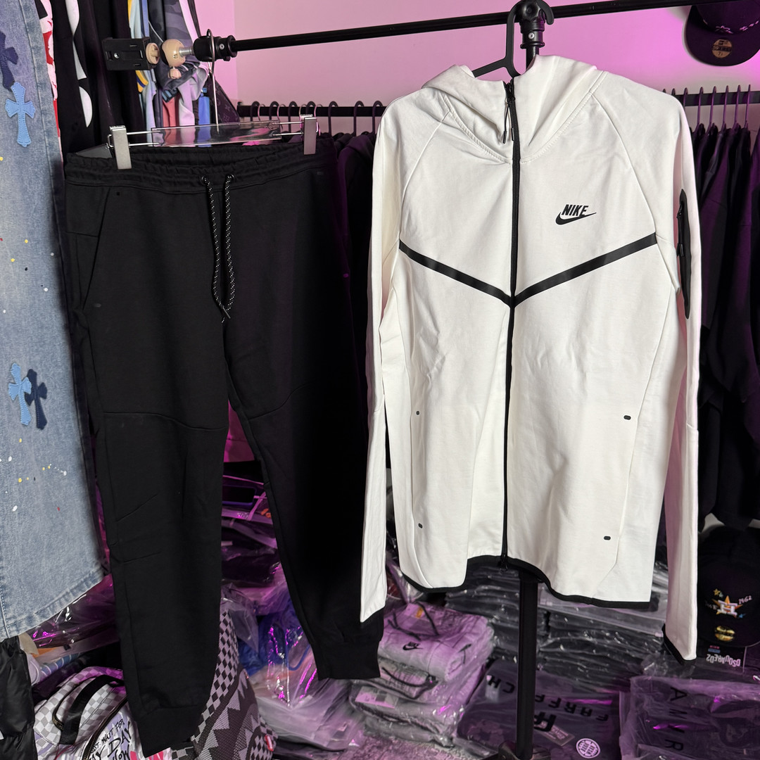 ست نایکی تکفلیس سفید مشکی - مسترکوالیتی Nike techfleece ست نایکی تکفلیس سفید مشکی - مسترکوالیتی Nike techfleece