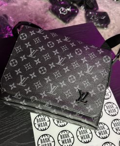 بگ لویی ویتون - مسترکوالیتی Louis Vuitton iPod bag