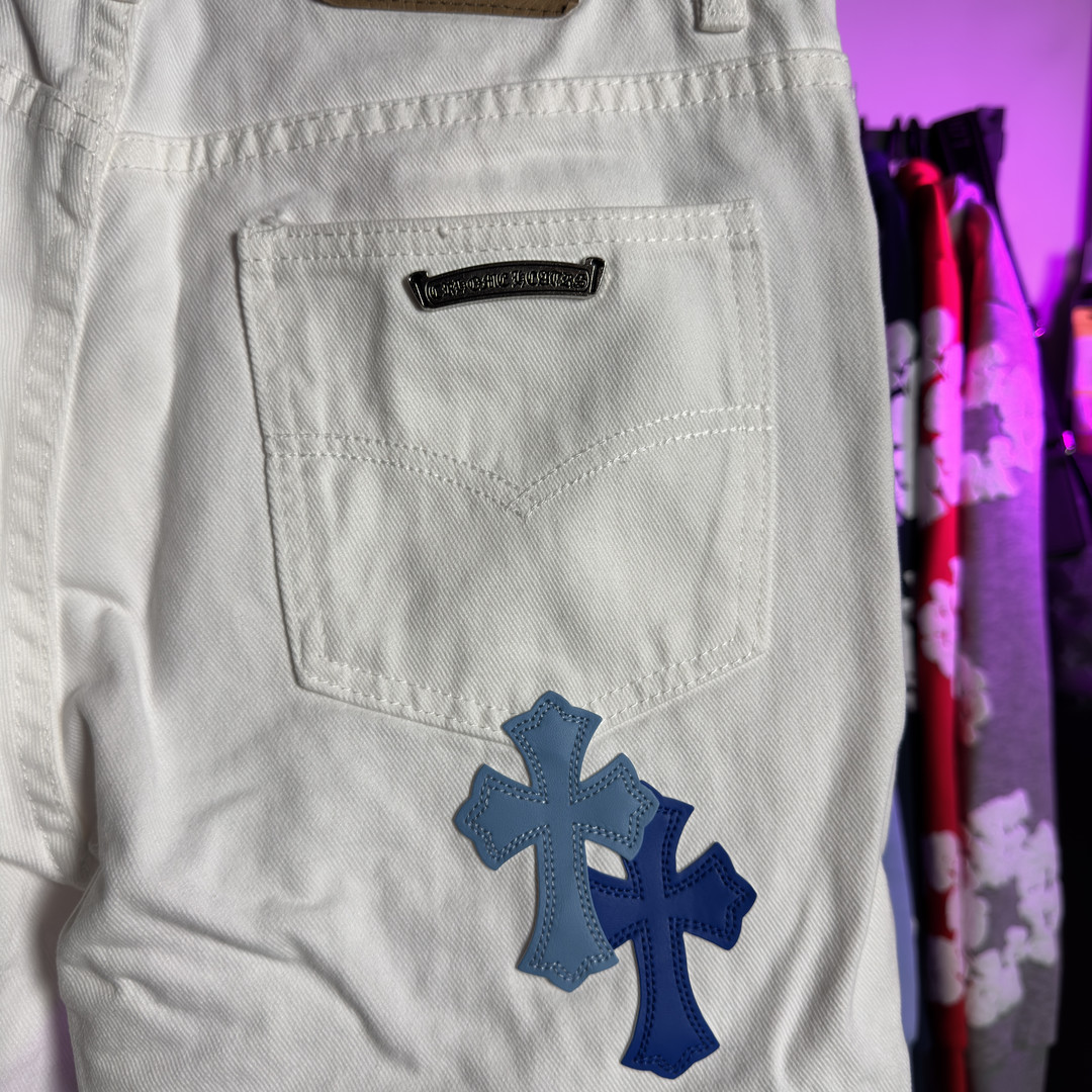 شلوار کروم هارتز سفید - مسترکوالیتی Chrome Hearts شلوار کروم هارتز سفید - مسترکوالیتی Chrome Hearts